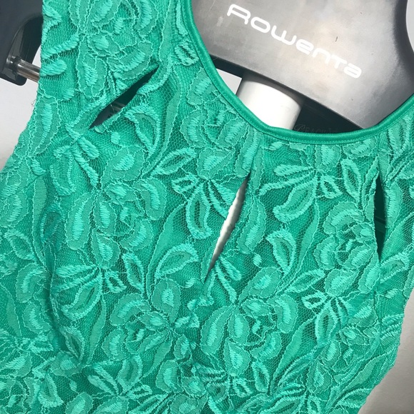 Women formal dress - Picture 2 of 5